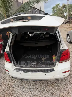 Mercedes-Benz GLK-Class 350 4MATIC 2011 White