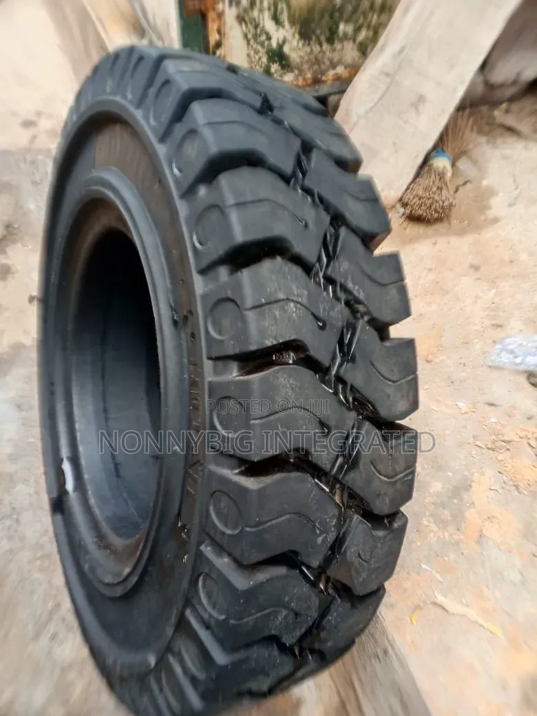 Forklift Solid Tyres