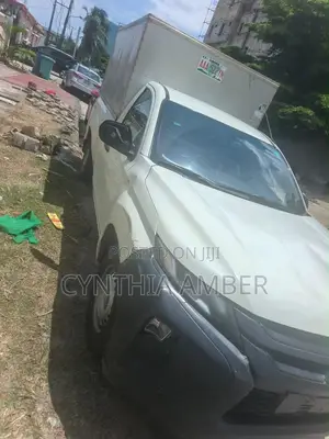 Mitsubishi L300 2012 Silver