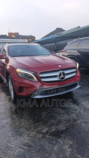 Mercedes-Benz GLA 250 2016 Red