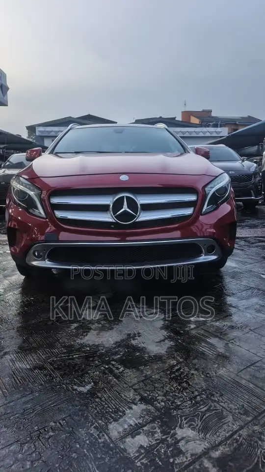 Mercedes-Benz GLA 250 2016 Red
