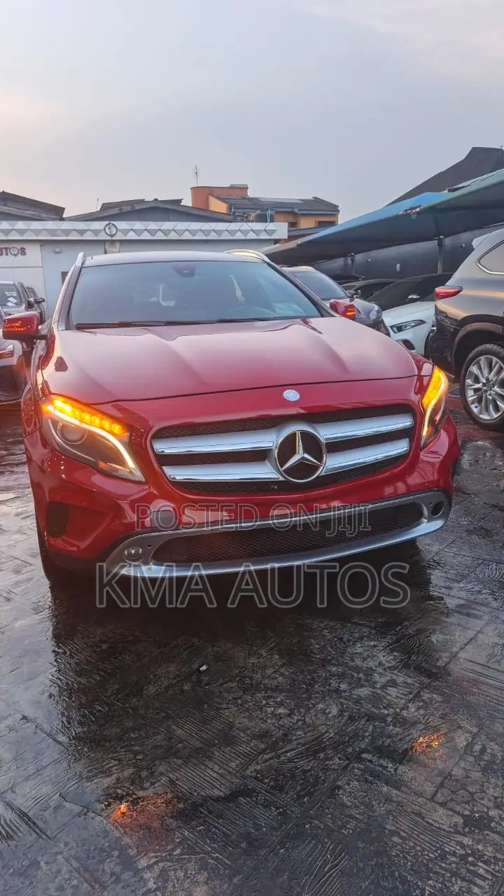 Mercedes-Benz GLA 250 2016 Red