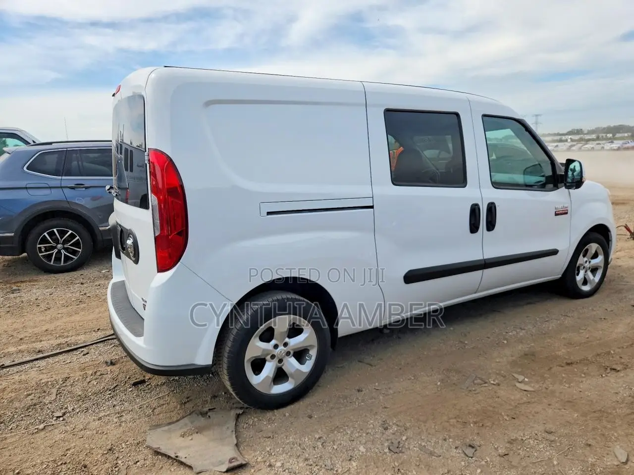 Mitsubishi L300 2012 Silver