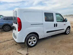 Mitsubishi L300 2012 Silver
