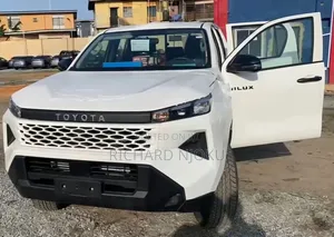 New Toyota Hilux 2026 White