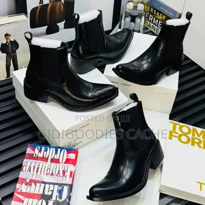 Black Pointed Toe Western Chelsea Boot