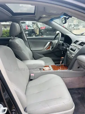 Toyota Camry XLE 4dr Sedan (2.5L 4cyl 6AM) 2010 Gray