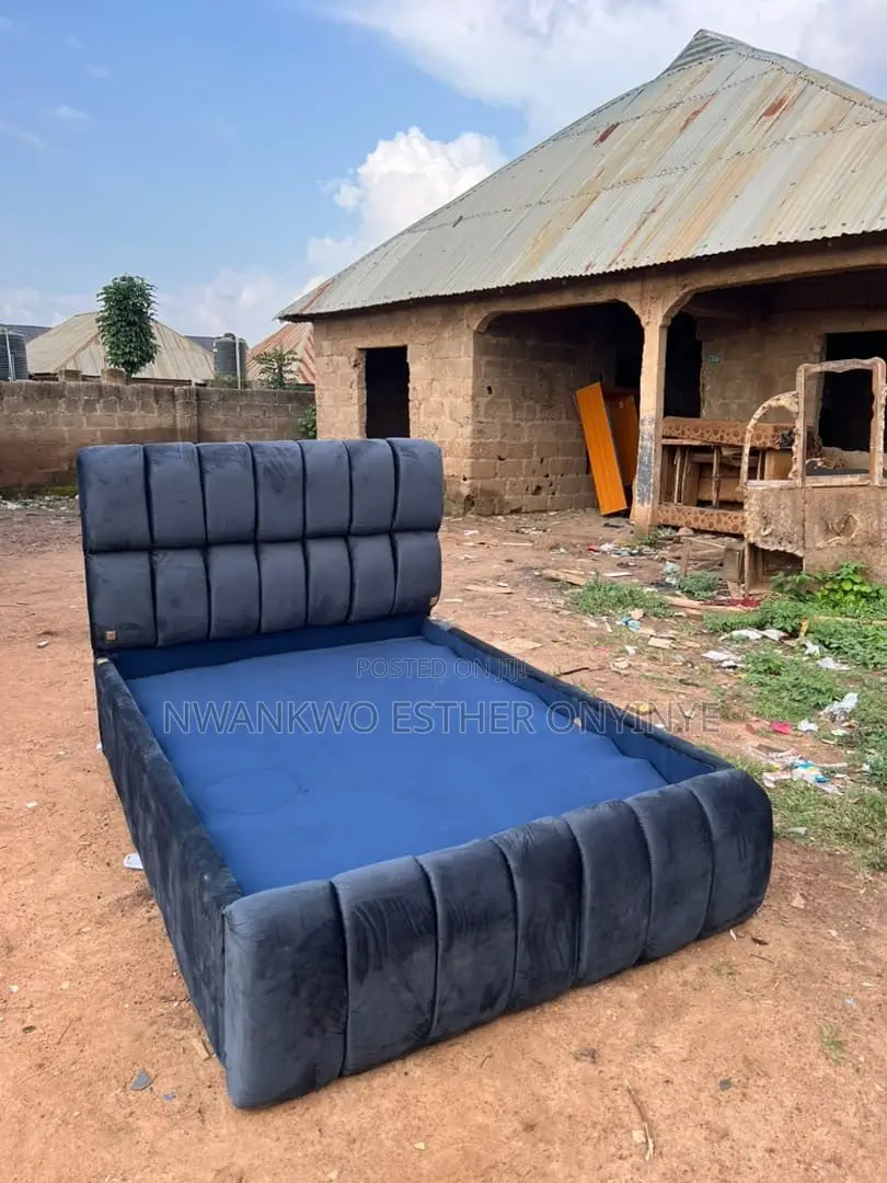 PREMIUM 4.5 by 6 BEDFRAME