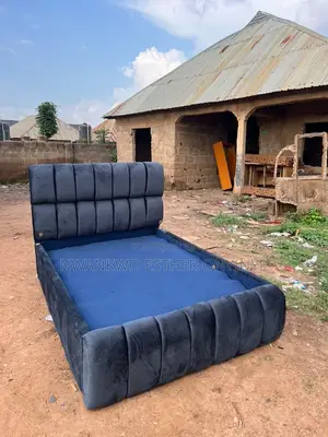 PREMIUM 4.5 by 6 BEDFRAME