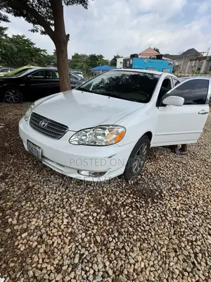 Toyota Corolla 2004 White