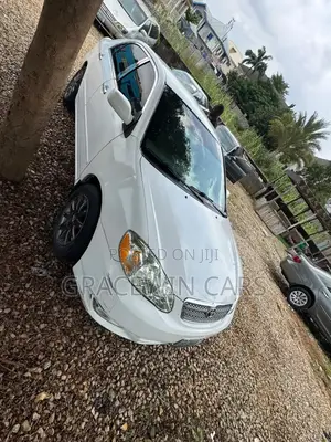 Toyota Corolla 2004 White