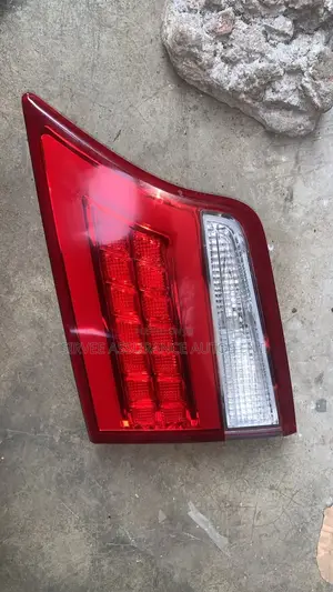 Booth Light Hyundai Santafe Grand 2014