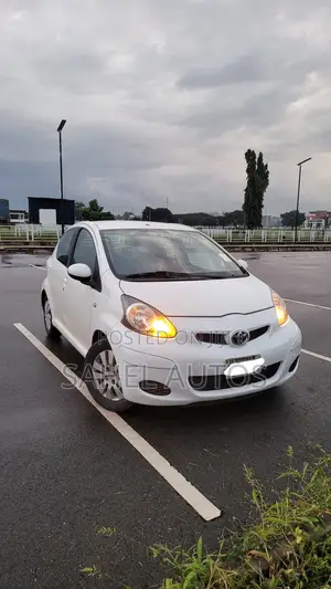 Toyota Aygo 1.0 5-Door 2008 White