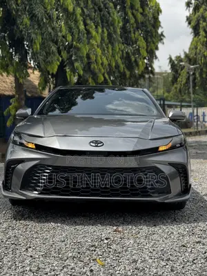 Toyota Camry XSE 2025 Gray