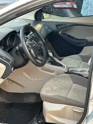 Ford Focus 2012 Silver