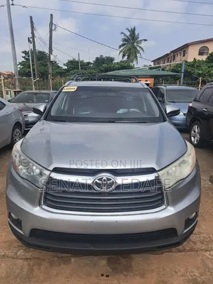 Toyota Highlander XLE 4dr SUV (3.5L 6cyl 6A) 2014 Gray
