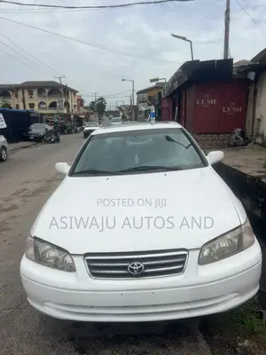 Toyota Camry LE V6 4dr Sedan (3.0L 6cyl 4A) 2001 White