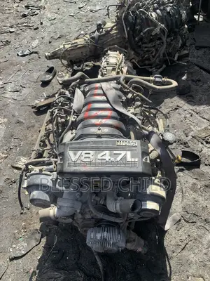 Toyota Tundra 2018 Engine 2uz and Transmission Gear Box-4wd -17pin
