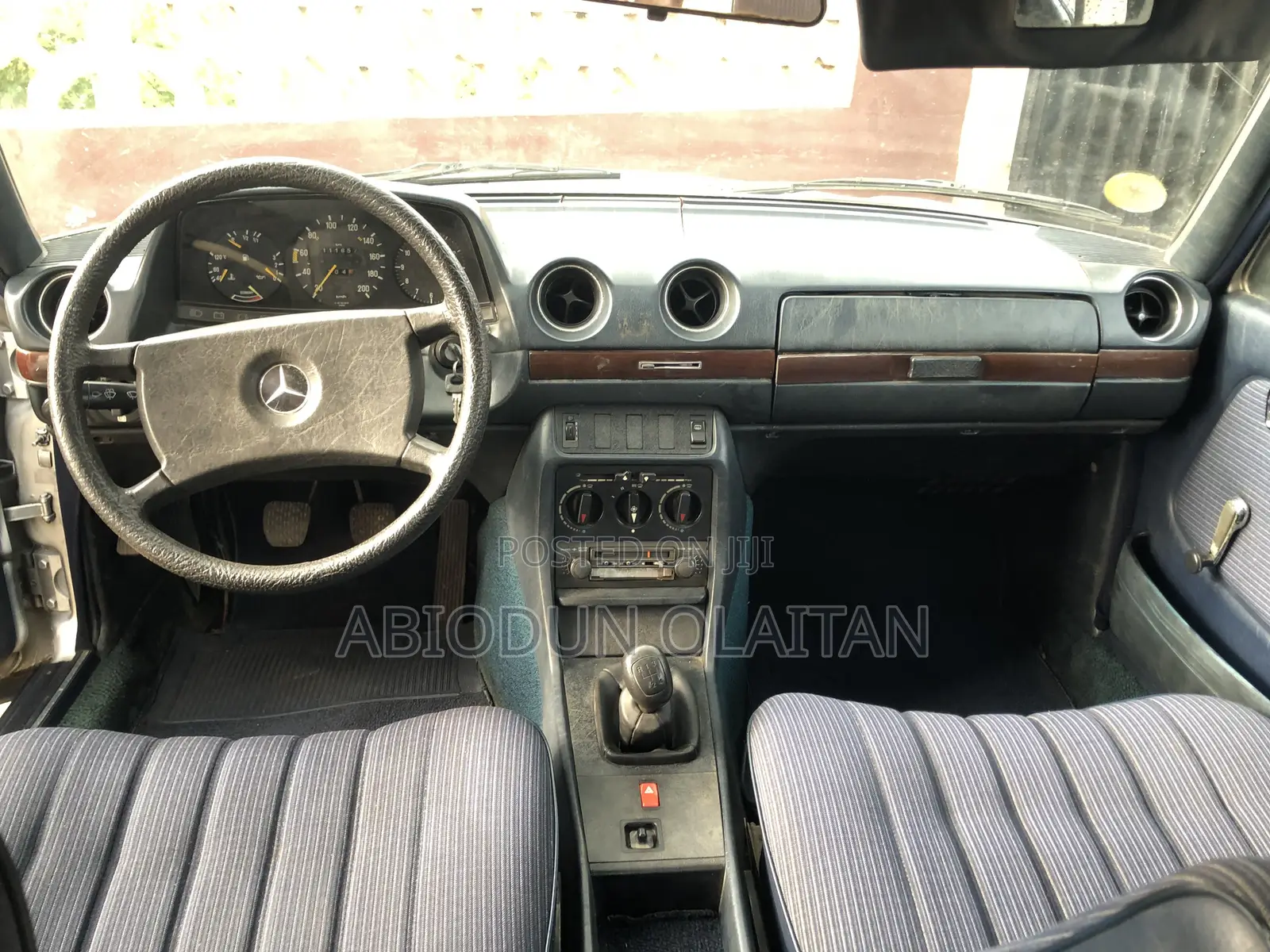 Mercedes-Benz 230E 1982 Gray