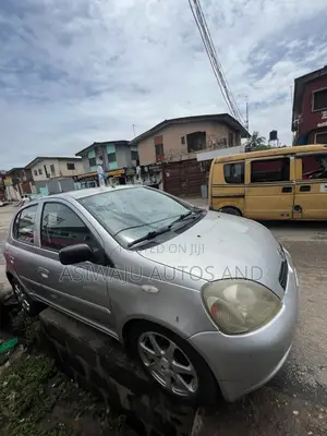 Toyota Yaris 1.3 2005 Silver