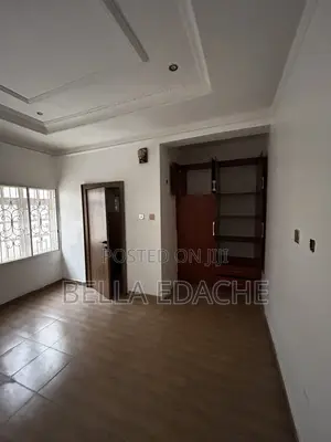 4bdrm Townhouse / Terrace in Mabushi for rent