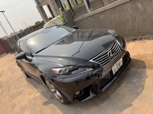 Lexus IS 2016 Black
