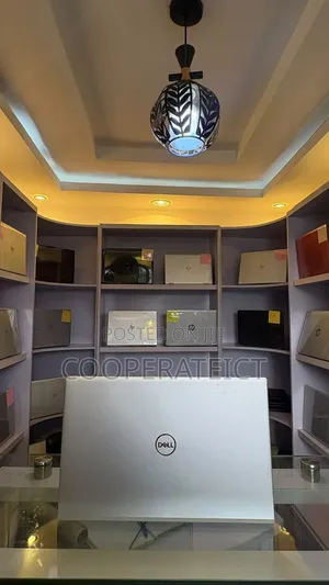 Laptop Dell Vostro 16 5620 16GB Intel Core i7 SSD 512GB