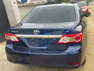 Toyota Corolla LE 4dr Sedan (1.8L 4cyl 4A) 2013 Blue