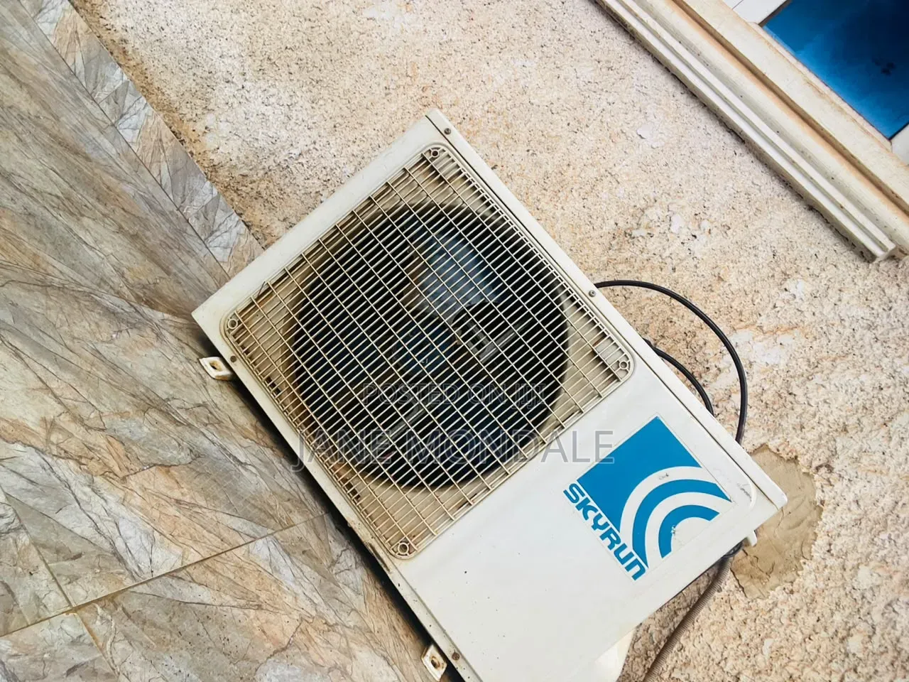 Inverter AC