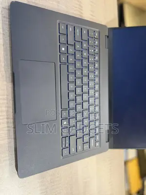 Laptop Dell Pro 14 8GB Intel Core 7 SSD 256GB