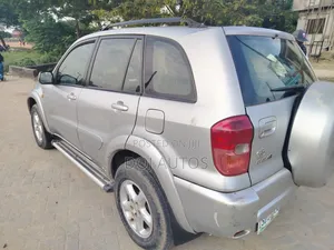 Toyota RAV4 Automatic 2003 Silver