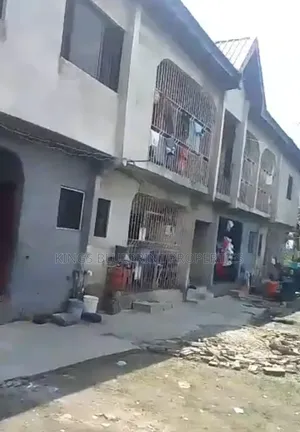 3bdrm Block of Flats in Off Ogunu, Warri for sale
