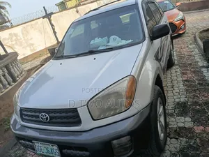 Toyota RAV4 Automatic 2004 Silver