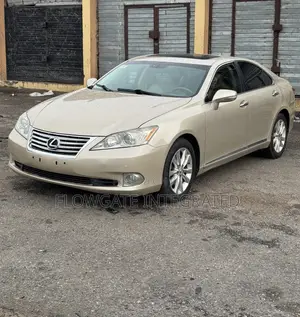 Lexus ES 350 2011 Gold