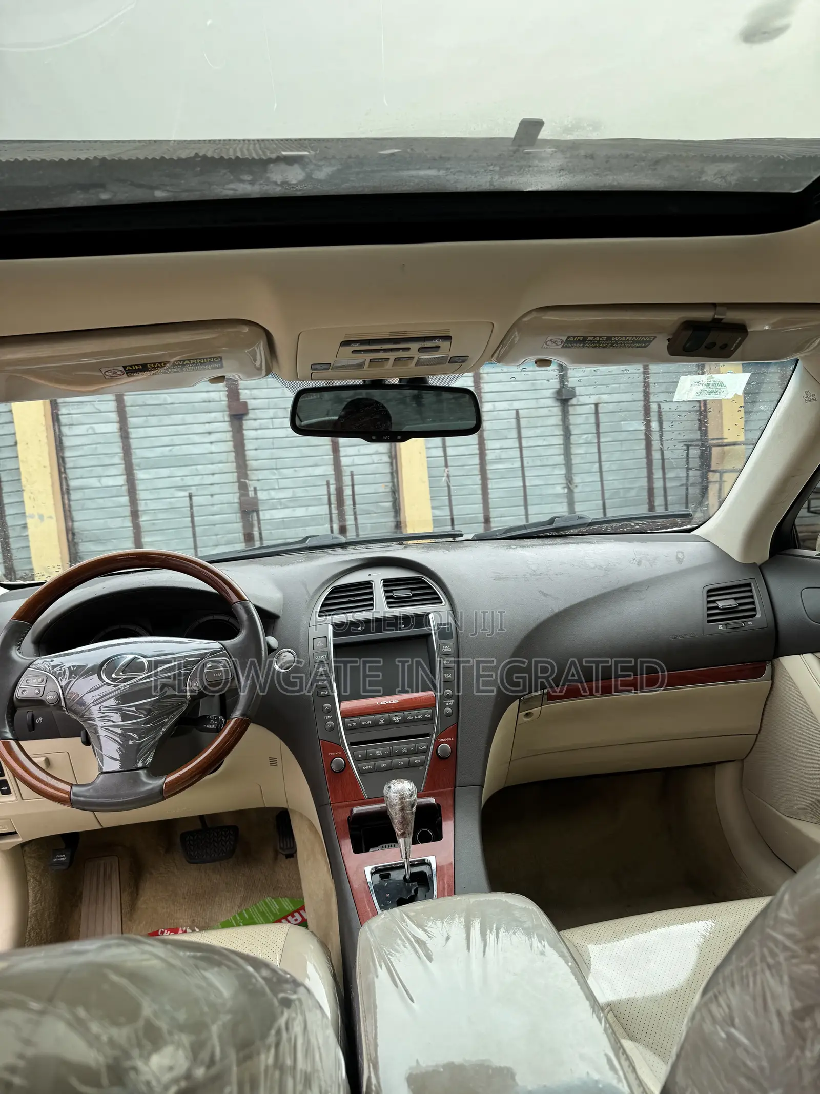 Lexus ES 350 2011 Gold