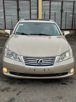 Lexus ES 350 2011 Gold