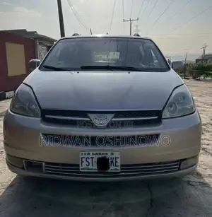Toyota Sienna XLE Limited 2005 Gold