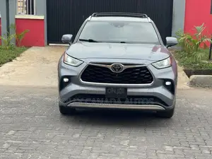 Toyota Highlander Platinum AWD 2020 Gray