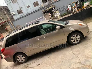 Toyota Sienna XLE Limited 2005 Silver