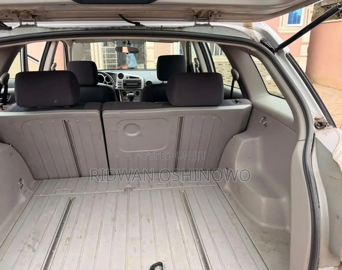 Toyota Matrix 2006 Silver