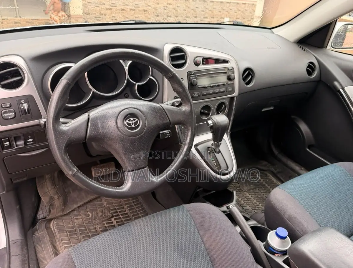 Toyota Matrix 2006 Silver
