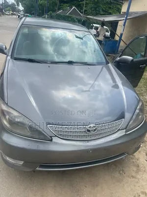 Toyota Camry LE V6 4dr Sedan (3.0L 6cyl 5A) 2005 Gray