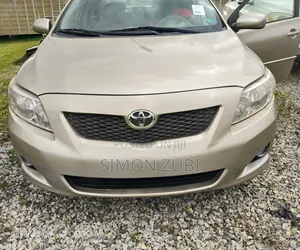 Toyota Corolla LE 4dr Sedan (1.8L 4 cyl 4A) 2009 Gold