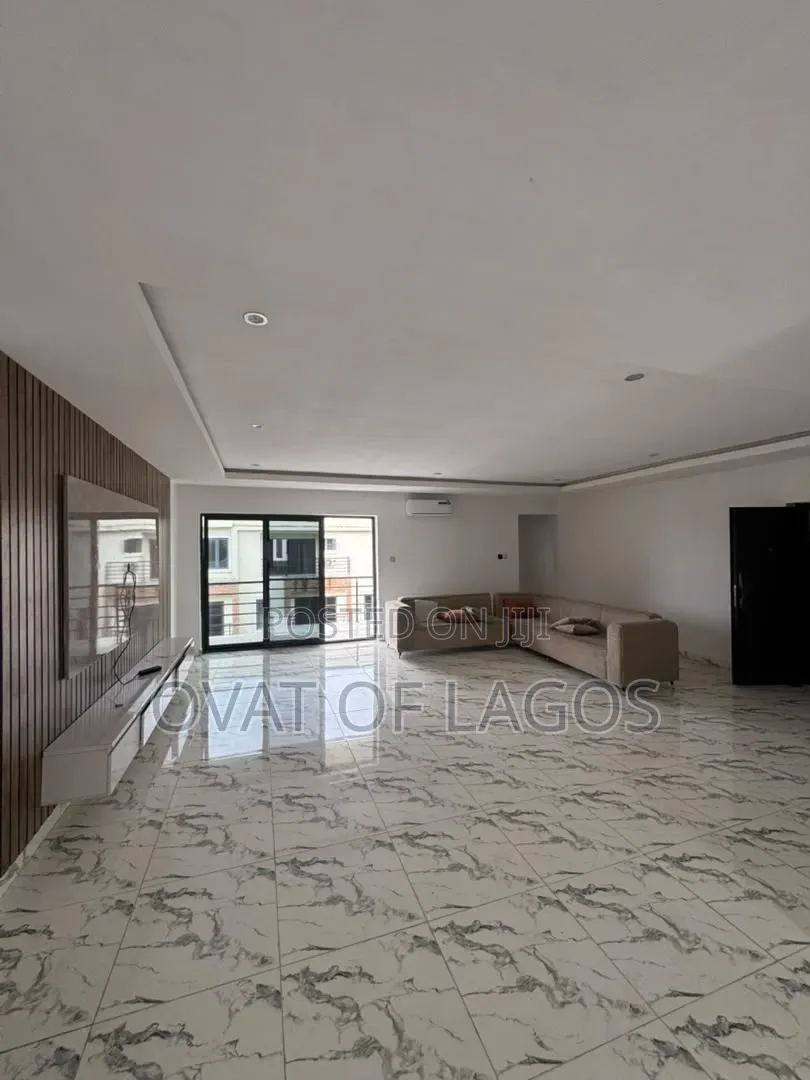 2bdrm Duplex in Lekki Phase 1 for rent