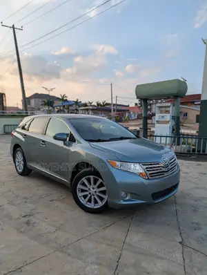 Toyota Venza AWD 2010 Gray