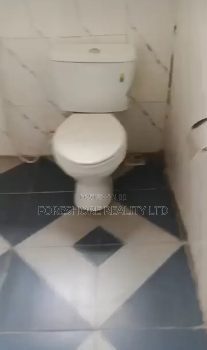 5bdrm Duplex in Magodo Phase 2 for rent