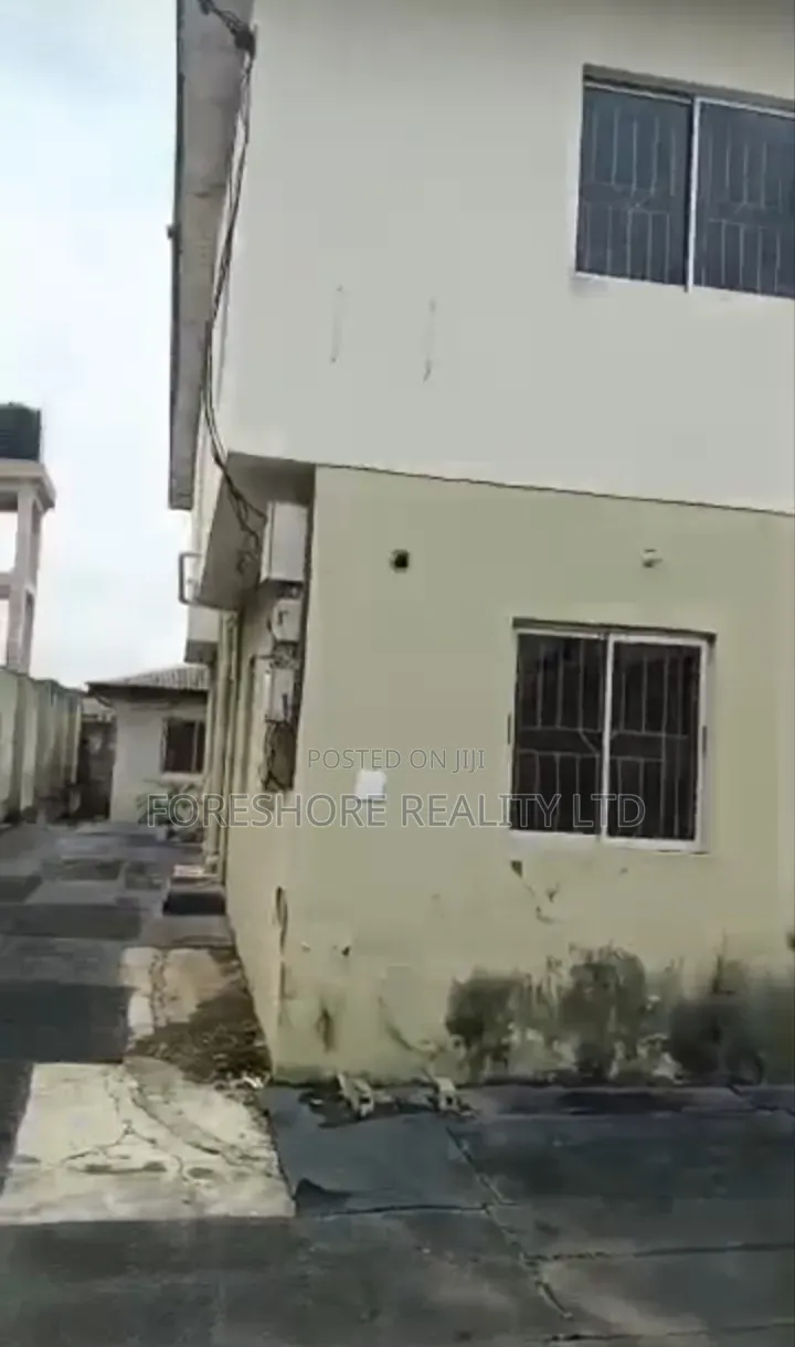 5bdrm Duplex in Magodo Phase 2 for rent