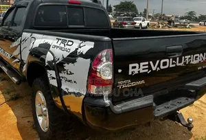 Toyota Tacoma 2013 Black