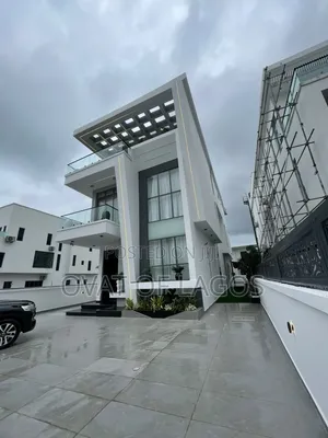 5bdrm Duplex in Osapa london for sale