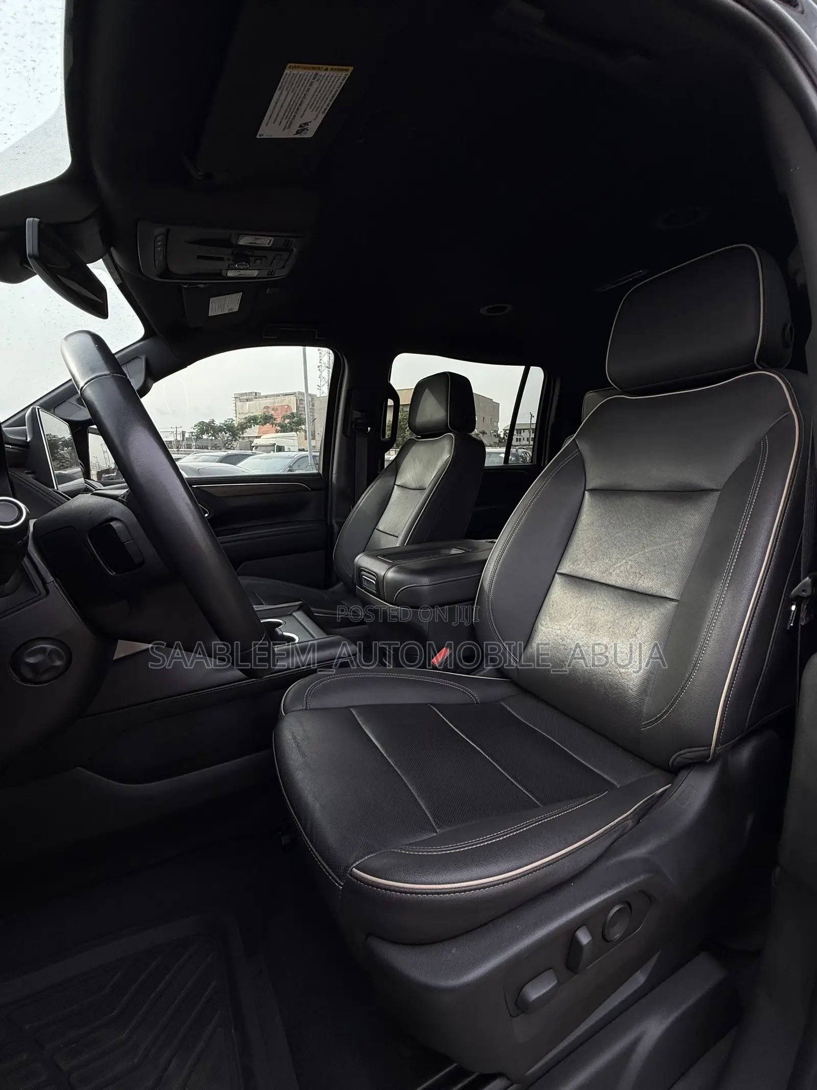 Chevrolet Suburban 2021 Black